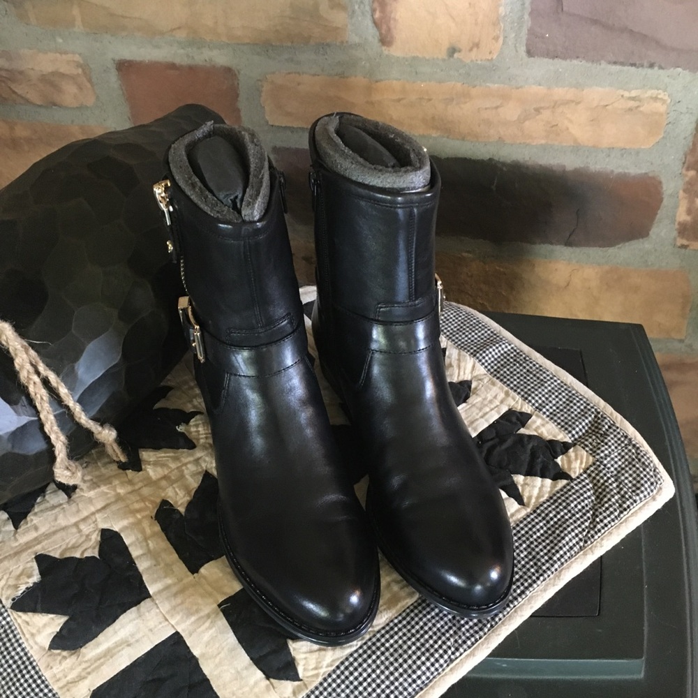 Isaac Mizrahi Live! Black Leather Boots -NWOT - Picture 3 of 6